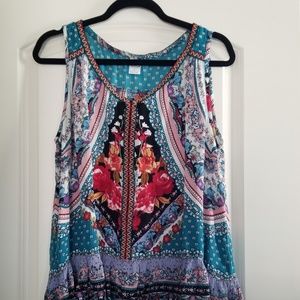 Sleeveless colorful blouse